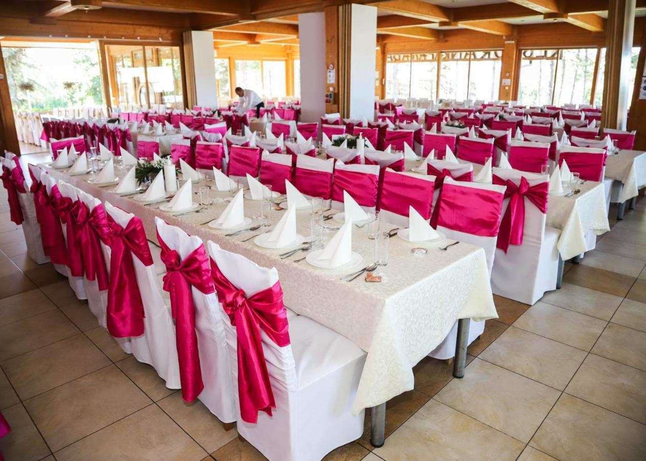 Hotel Ravni Gaj Knic Buitenkant foto