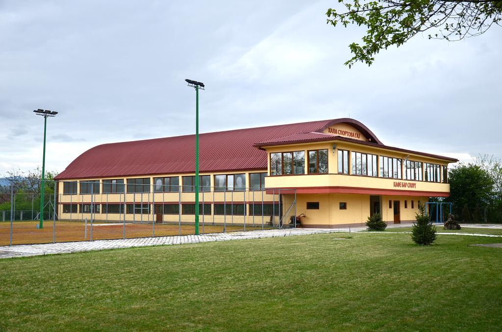 Hotel Ravni Gaj Knic Buitenkant foto